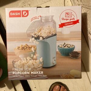 DASH popcorn maker - NWT